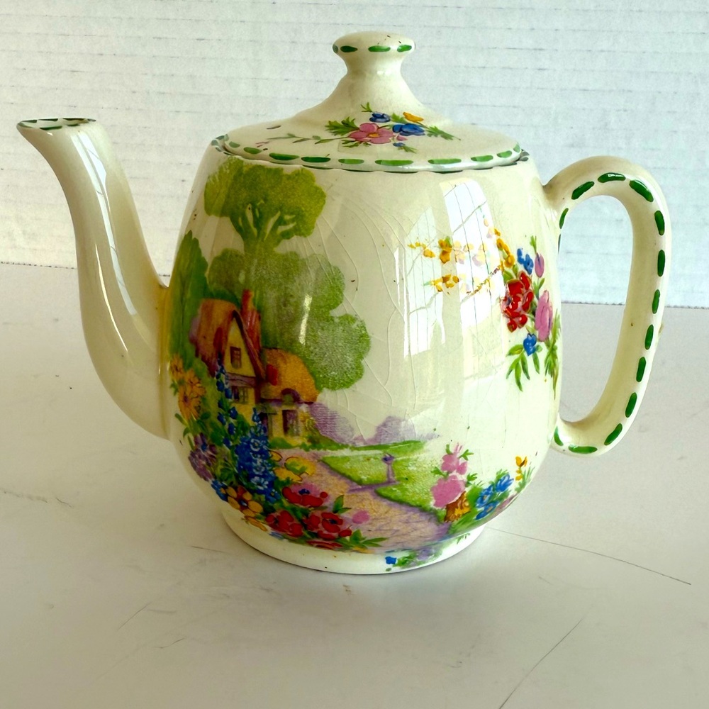 Vintage Royal Winton Grimwades Small Teapot for One "Selworthy Countess" Pattern